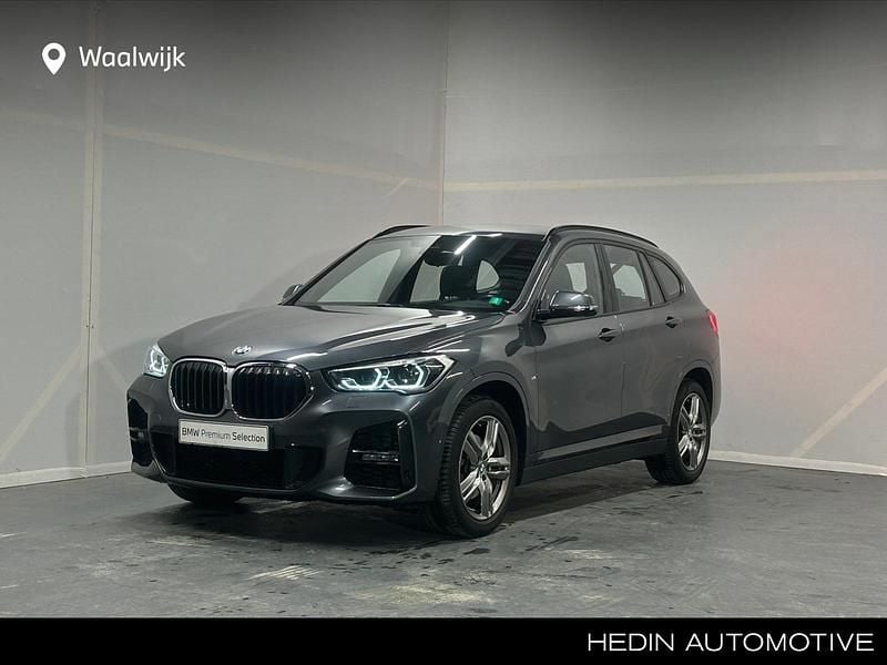 Grijs Gebruikt 2021 BMW X1 Executive SUV | € 30.880 (Eerlijke prijs) - Afbeelding 1/4