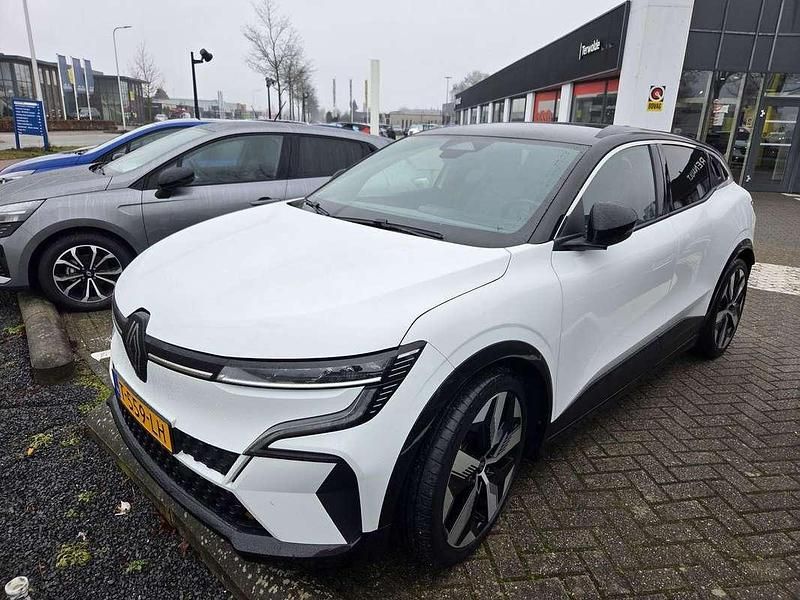 Blanc glacier / noir étoilé Occasion 2023 Renault Megane E-Tech Techno Hatchback | € 22.445 (Super prijs) - Afbeelding 1/3