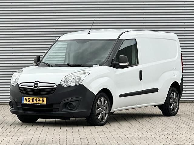 5pu :polar white s Gebruikt 2014 Opel Combo MPV | € 4.250 (Eerlijke prijs) - Afbeelding 1/4