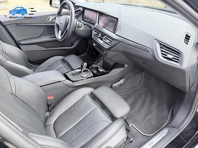 Occasion BMW 118 Sport Line 136 PK (100 kW) 2021 Zwart Hatchback