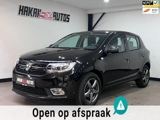 Zwart Occasion 2018 Dacia Sandero Lauréate Hatchback | € 7.995 (Eerlijke prijs) - Afbeelding 1/4