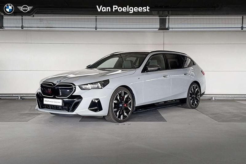 Grijs Gebruikt 2024 BMW i5 Comfort Edition Sedan | € 79.900 (Goede deal) - Afbeelding 1/4