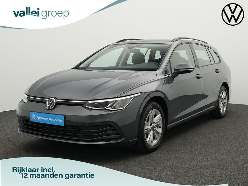 Grijs, metallic lak Gebruikt 2024 VW Golf VIII Business Stationwagen | € 29.900 (Eerlijke prijs) - Afbeelding 1/4