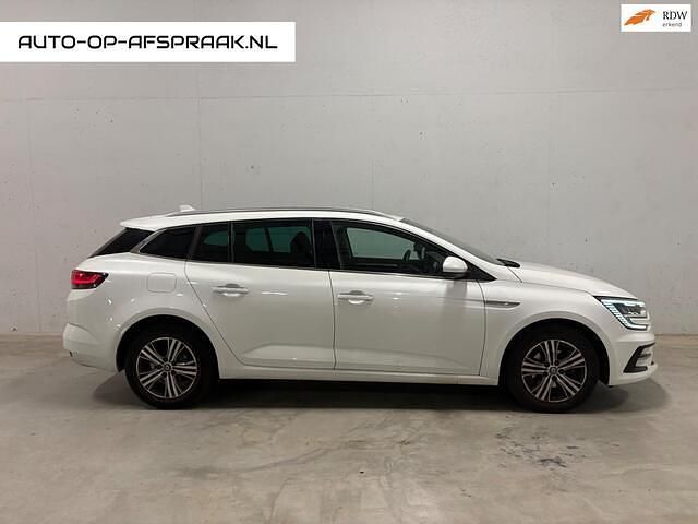 Wit Occasion 2021 Renault Mégane GrandTour Intens Stationwagen | € 9.999 (Super prijs) - Afbeelding 1/4