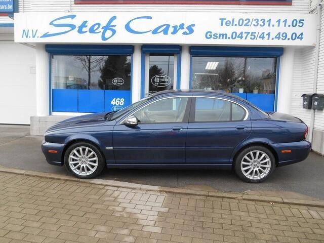 Blauw Gebruikt 2009 Jaguar X-type Executive Sedan | € 4.550 - Afbeelding 1/4