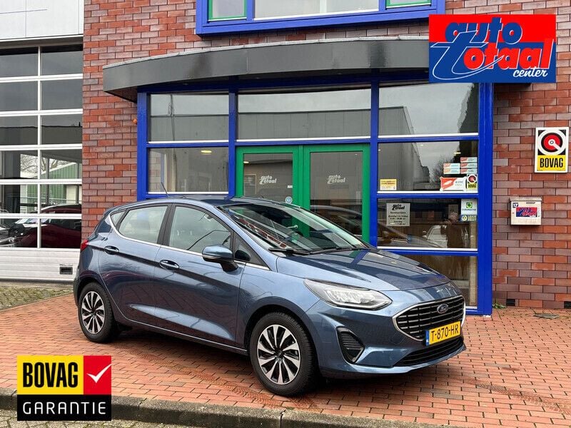 Blauw Gebruikt 2023 Ford Fiesta Titanium Hatchback | € 19.195 (Eerlijke prijs) - Afbeelding 1/3