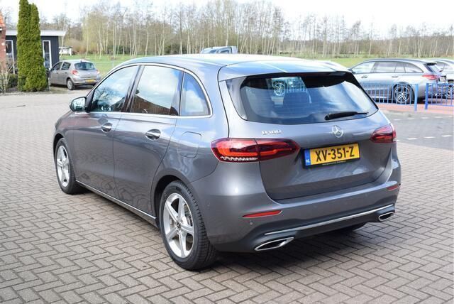 Occasion Mercedes B180 Premium 136 PK (100 kW) 2019 Grijs MPV
