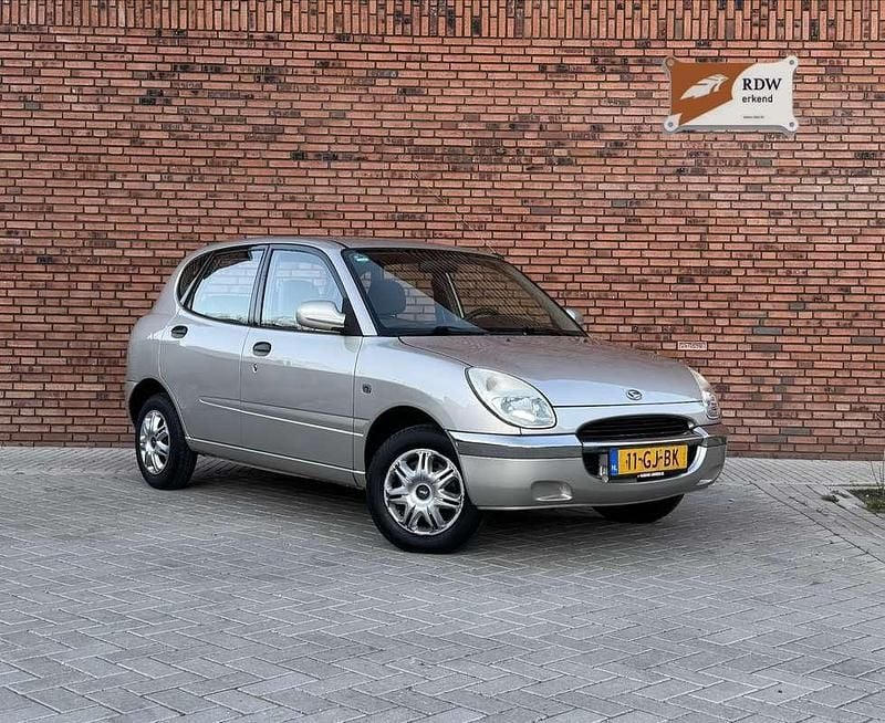 Grijs Gebruikt 2000 Daihatsu Sirion Hatchback | € 1.245 (Super prijs) - Afbeelding 1/4