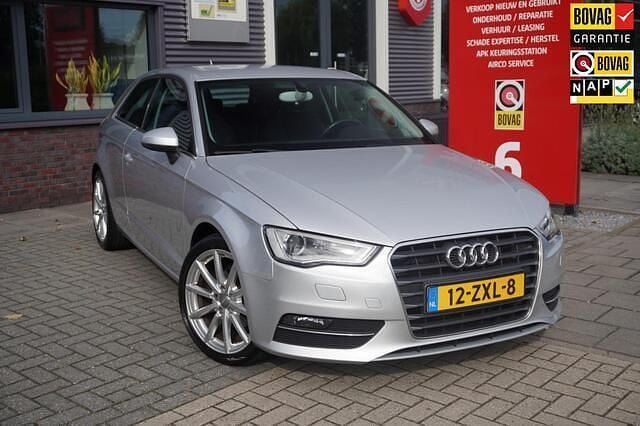 Grijs Gebruikt 2013 Audi A3 Ambition Hatchback | € 10.950 (Goede deal) - Afbeelding 1/4