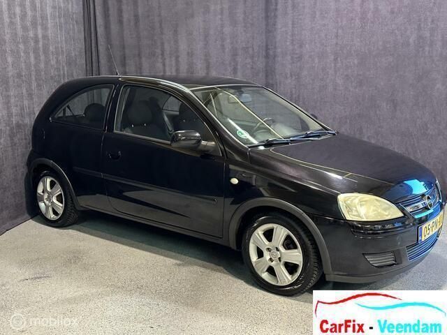 Zwart Gebruikt 2004 Opel Corsa Hatchback | € 1.495 (Eerlijke prijs) - Afbeelding 1/4