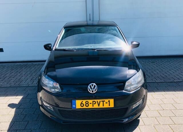 Zwart Gebruikt 2011 VW Polo Comfortline Hatchback | € 4.500 (Eerlijke prijs) - Afbeelding 1/4