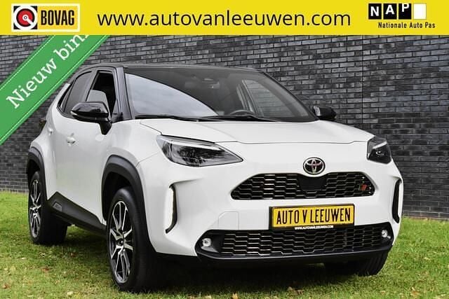 Wit Gebruikt 2024 Toyota Yaris Cross Sport SUV | € 31.950 (Duur) - Afbeelding 1/4