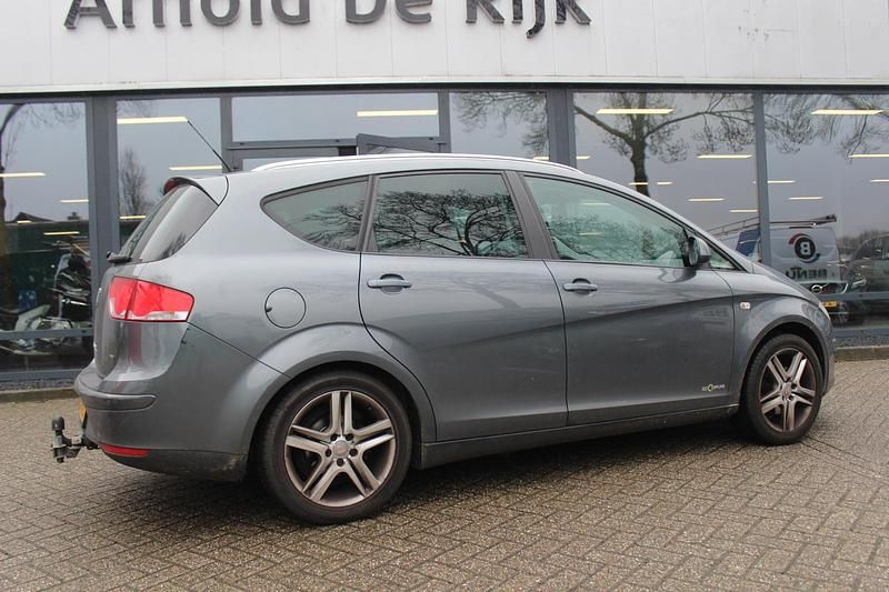 Occasion Seat Altea XL 105 PK (77 kW) 2015 Grijs MPV