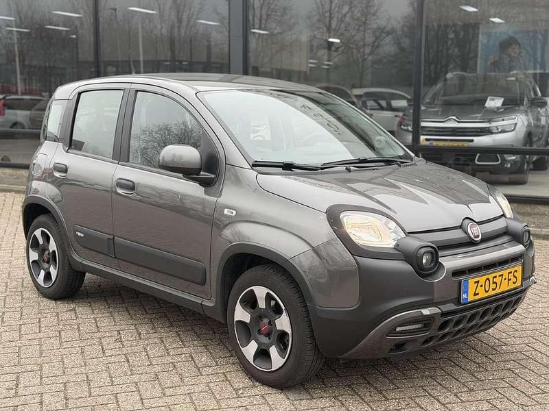 Occasion Fiat Panda Cross Cross 2023 Grijs Hatchback