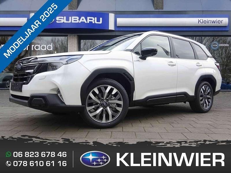 Wit Nieuw 2025 Subaru Forester Premium SUV | € 75.995 - Afbeelding 1/4