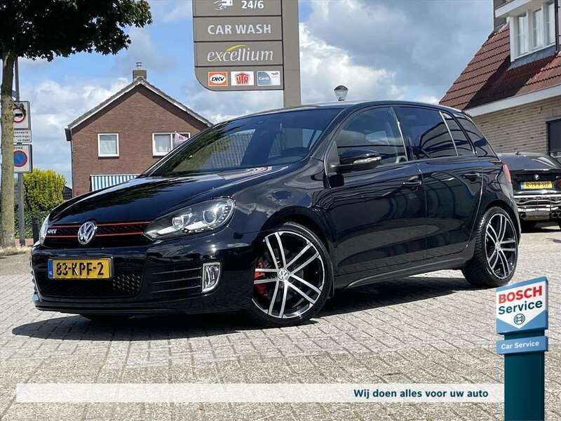 Zwart, metallic lak Gebruikt 2010 VW Golf VI GTI Hatchback | € 8.950 (Eerlijke prijs) - Afbeelding 1/4