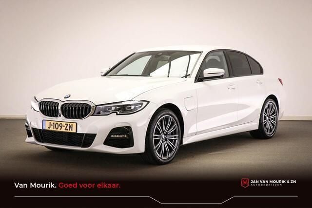 Wit Gebruikt 2020 BMW 330 M Sport Sedan | € 26.700 (Goede deal) - Afbeelding 1/4