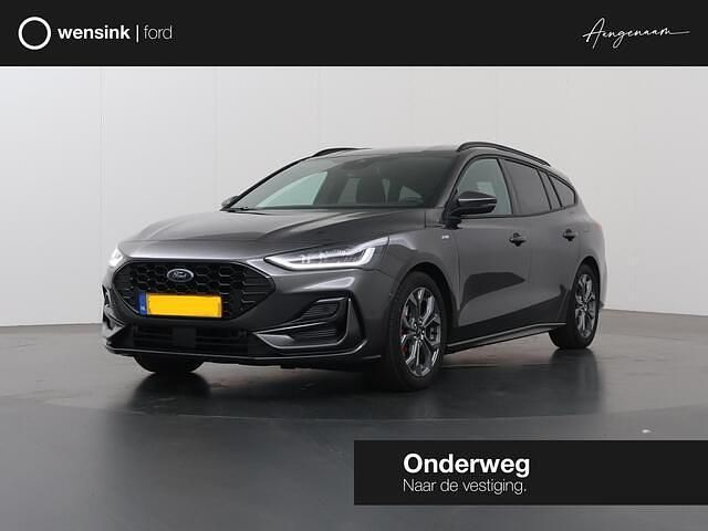 Grijs Gebruikt 2025 Ford Focus ST-Line X Stationwagen | € 33.935 (Duur) - Afbeelding 1/4