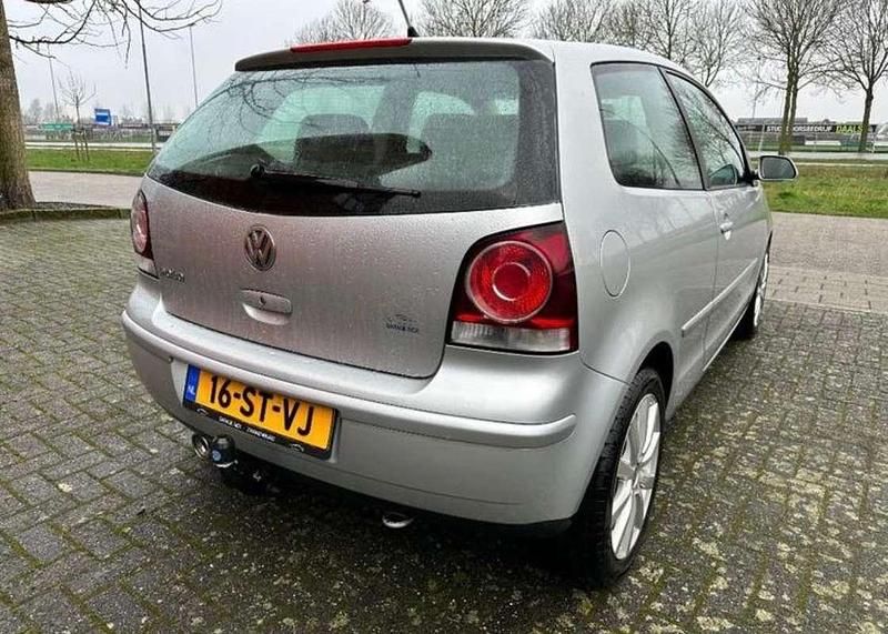 Occasion VW Polo 75 PK (55 kW) 2006 Grijs Sedan