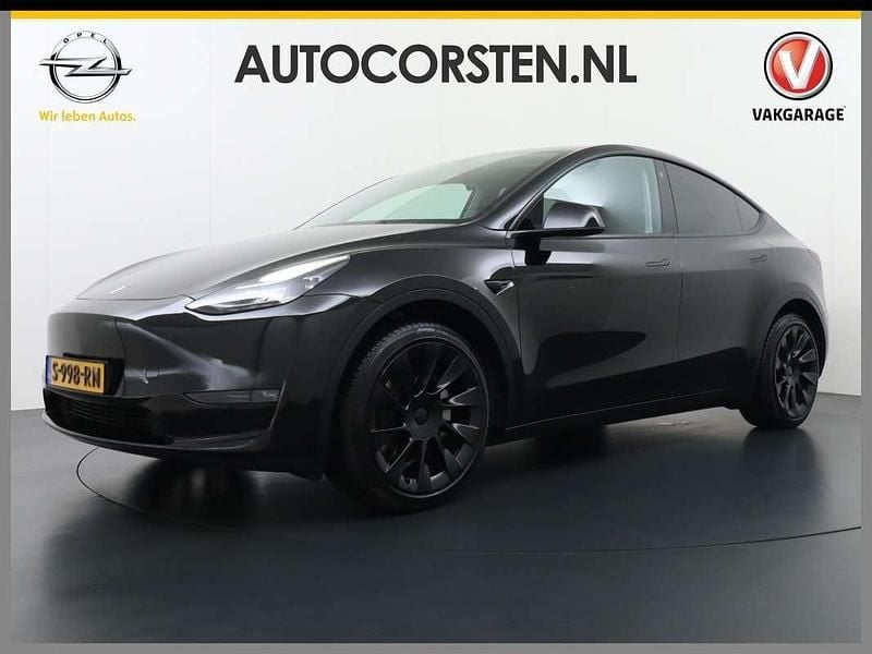 Zwart Gebruikt 2023 Tesla Model Y Long Range SUV | € 35.895 (Eerlijke prijs) - Afbeelding 1/4