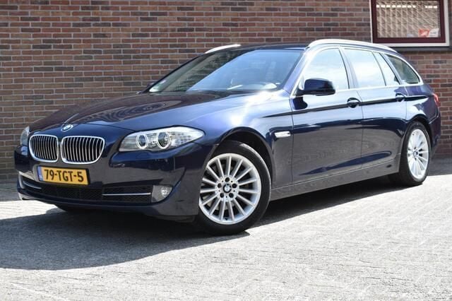 Blauw Gebruikt 2012 BMW 520 Executive Stationwagen | € 9.449 (Goede deal) - Afbeelding 1/4