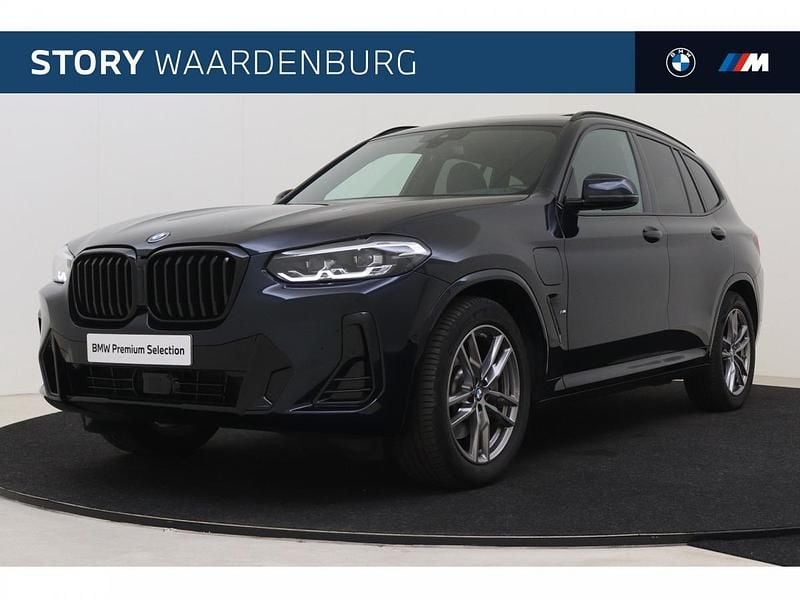 Carbonschwarz (donker zwart metallic) Gebruikt 2024 BMW X3 Comfort Edition SUV | € 63.495 (Eerlijke prijs) - Afbeelding 1/4