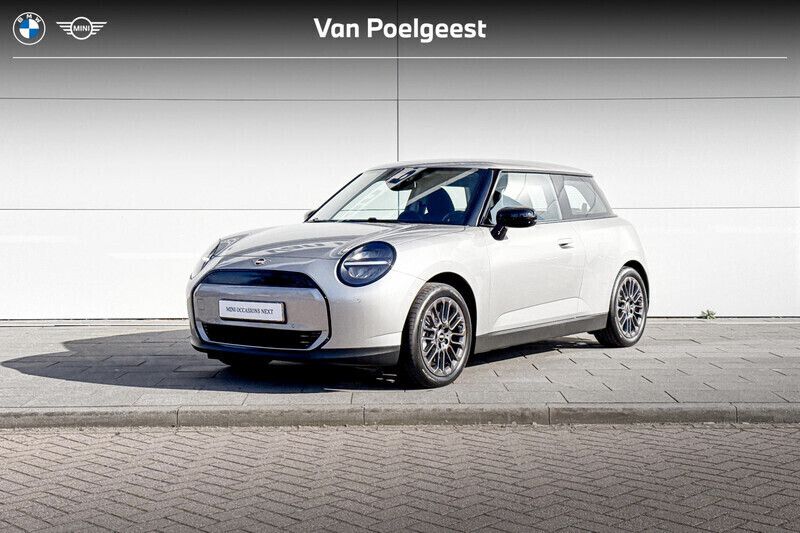 Grijs Nieuw 2025 Mini Cooper Essential Hatchback | € 25.900 (Eerlijke prijs) - Afbeelding 1/4