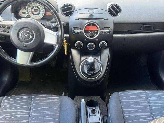 Grijs Gebruikt 2009 Mazda 2 Hatchback | € 3.950 (Goede deal) - Afbeelding 1/4