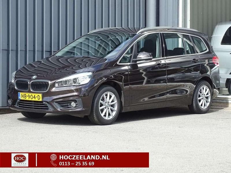 Bruin Gebruikt 2015 BMW 218 Gran Tourer Executive MPV | € 12.945 (Eerlijke prijs) - Afbeelding 1/4