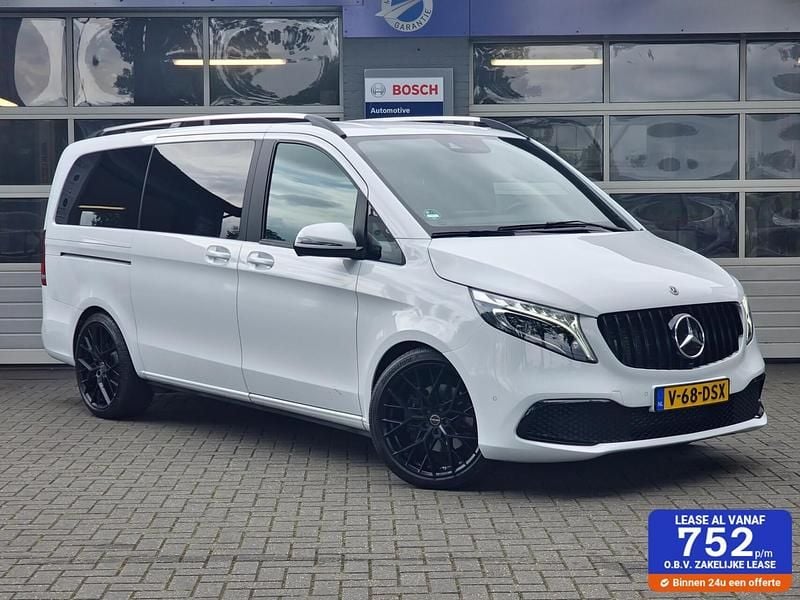 Gebruikt 2020 Mercedes V220 MPV | € 47.772 - Afbeelding 1/4
