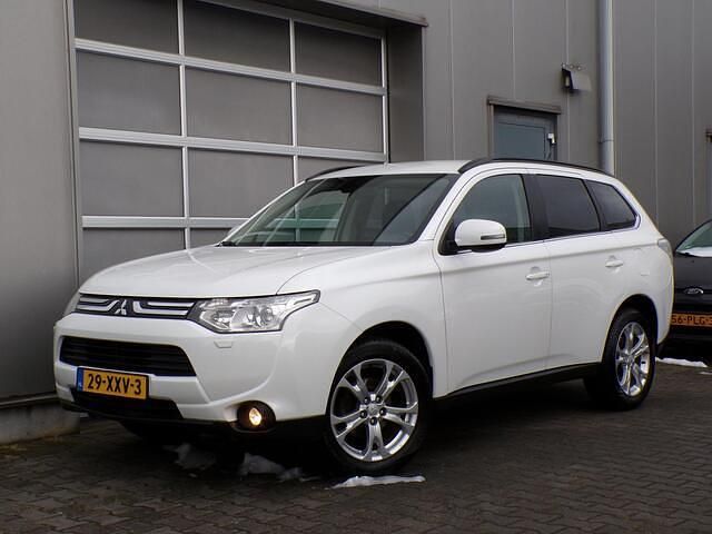 Occasion Mitsubishi Outlander Intense+ 150 PK (110 kW) 2012 Wit SUV