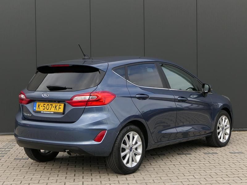 Occasion Ford Fiesta Titanium 2021 Blauw Hatchback