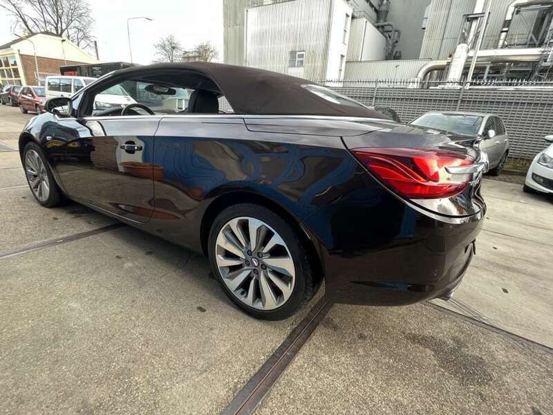 Occasion Opel Cascada Cosmo 140 PK (102 kW) 2013 Bruin, metallic lak Cabriolet