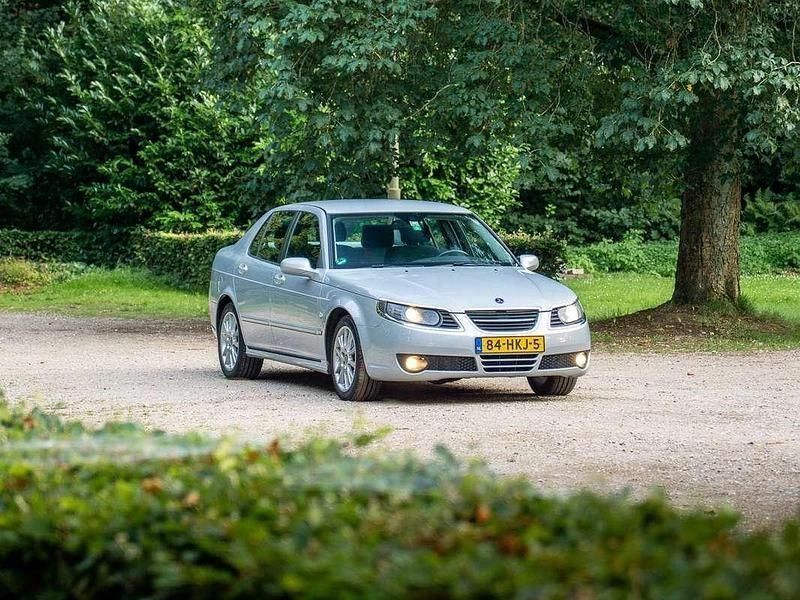 Grijs Gebruikt 2009 Saab 9-5 Vector Sedan | € 3.950 (Iets duurder) - Afbeelding 1/4