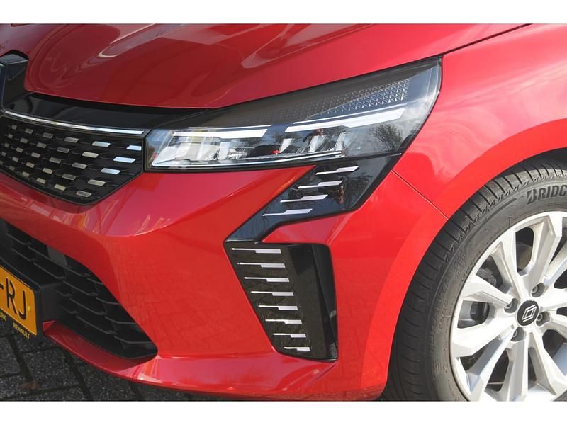 Occasion Renault Clio V Evolution 91 PK (66 kW) 2024 Rouge flamme (rood parelmoer) Hatchback