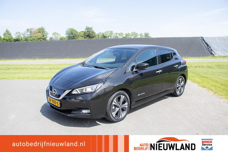 Zwart Gebruikt 2018 Nissan Leaf Tekna Hatchback | € 11.950 (Duur) - Afbeelding 1/4