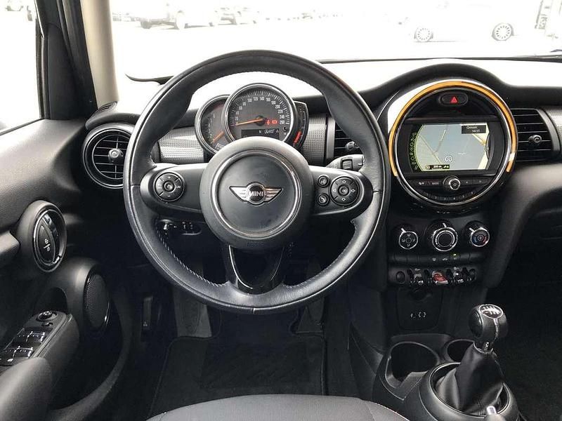 Occasion Mini Cooper Business 136 PK (100 kW) 2018 Groen Hatchback