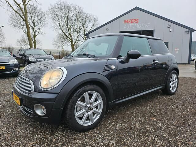 Zwart Gebruikt 2007 Mini ONE Hatchback | € 2.750 (Eerlijke prijs) - Afbeelding 1/4