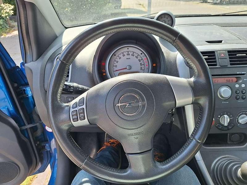 Blauw Gebruikt 2010 Opel Agila Edition Stationwagen | € 3.749 (Iets duurder) - Afbeelding 1/4