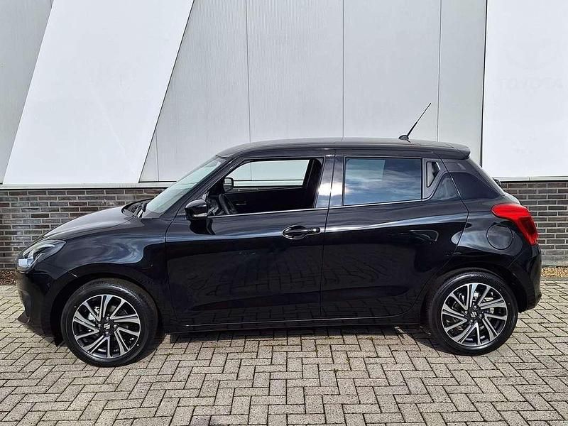 Occasion Suzuki Swift Style 83 PK (61 kW) 2023 Zwart Hatchback