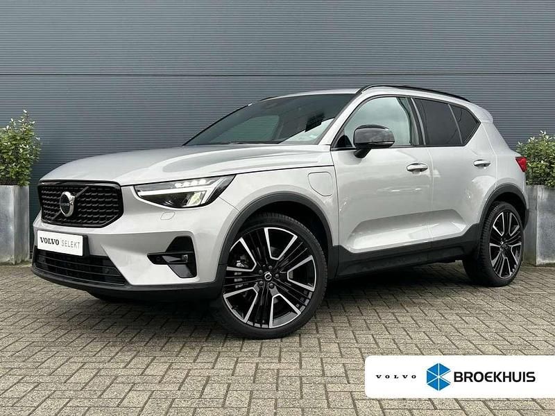 Grijs Occasion 2022 Volvo XC40 Ultimate SUV | € 39.500 (Duur) - Afbeelding 1/4