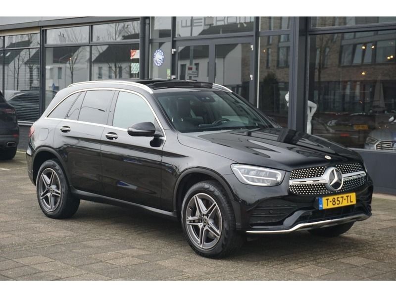 Zwart Gebruikt 2021 Mercedes GLC300 AMG SUV | € 40.980 (Super prijs) - Afbeelding 1/4