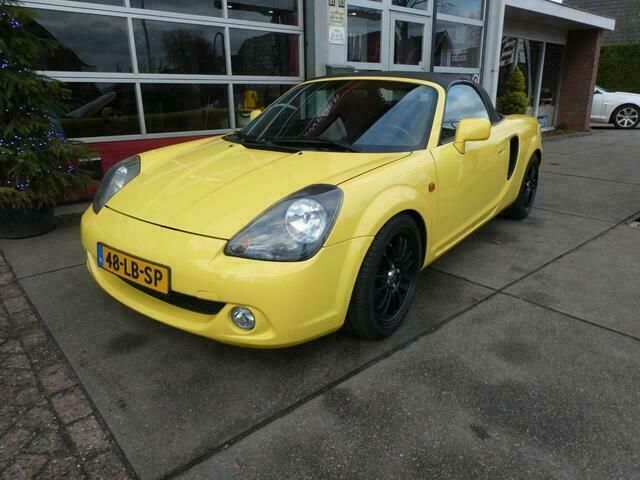 Geel Gebruikt 2002 Toyota MR2 Cabriolet | € 11.500 (Duur) - Afbeelding 1/4