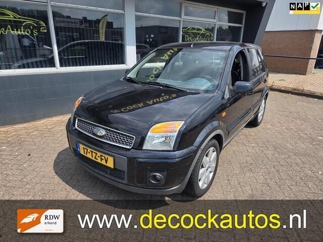 Zwart Gebruikt 2007 Ford Fusion Futura MPV | € 1.340 (Eerlijke prijs) - Afbeelding 1/4
