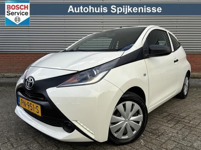 Wit Gebruikt 2017 Toyota Aygo Hatchback | € 7.450 (Eerlijke prijs) - Afbeelding 1/4