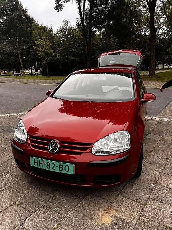Gebruikt 2005 VW Golf IV Trendline Sedan | € 3.000 (Duur) - Afbeelding 1/4