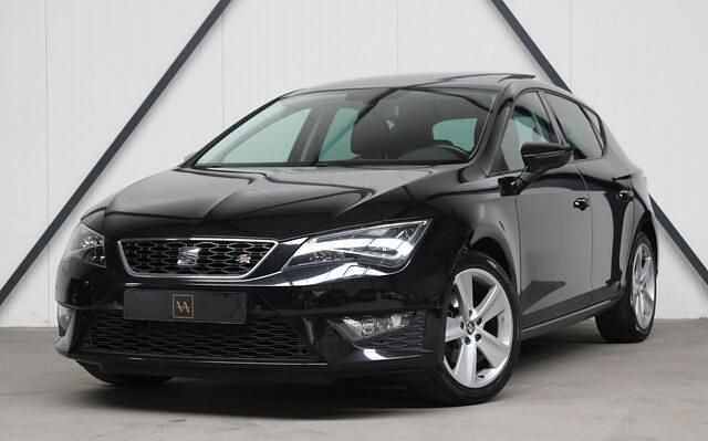 Zwart Gebruikt 2016 Seat Leon FR Hatchback | € 12.750 (Eerlijke prijs) - Afbeelding 1/3