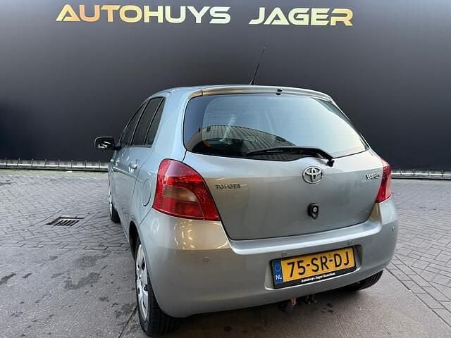 Occasion Toyota Yaris Sol 87 PK (63 kW) 2006 Grijs (metallic) Hatchback