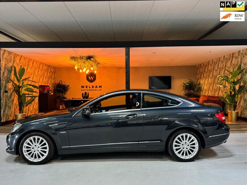 Zwart Gebruikt 2019 Mercedes C180 Coupé | € 12.990 - Afbeelding 1/4