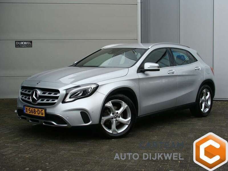Zilveriridium zilver Gebruikt 2019 Mercedes GLA180 Premium SUV | € 24.450 (Eerlijke prijs) - Afbeelding 1/4